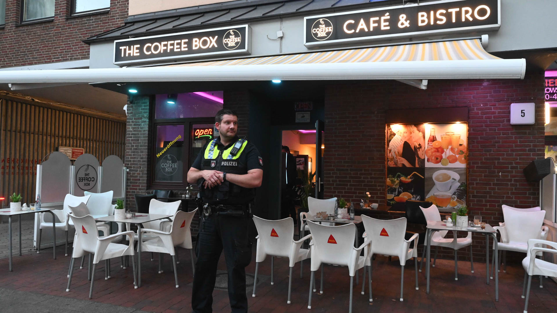 Polizei schließt verdächtiges Café in Harburg wegen illegaler Aktivitäten