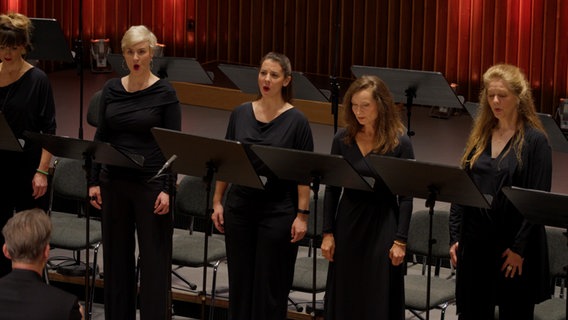 Elbphilharmonie: Geister Duo Meistert Komplexes Klavierkonzert