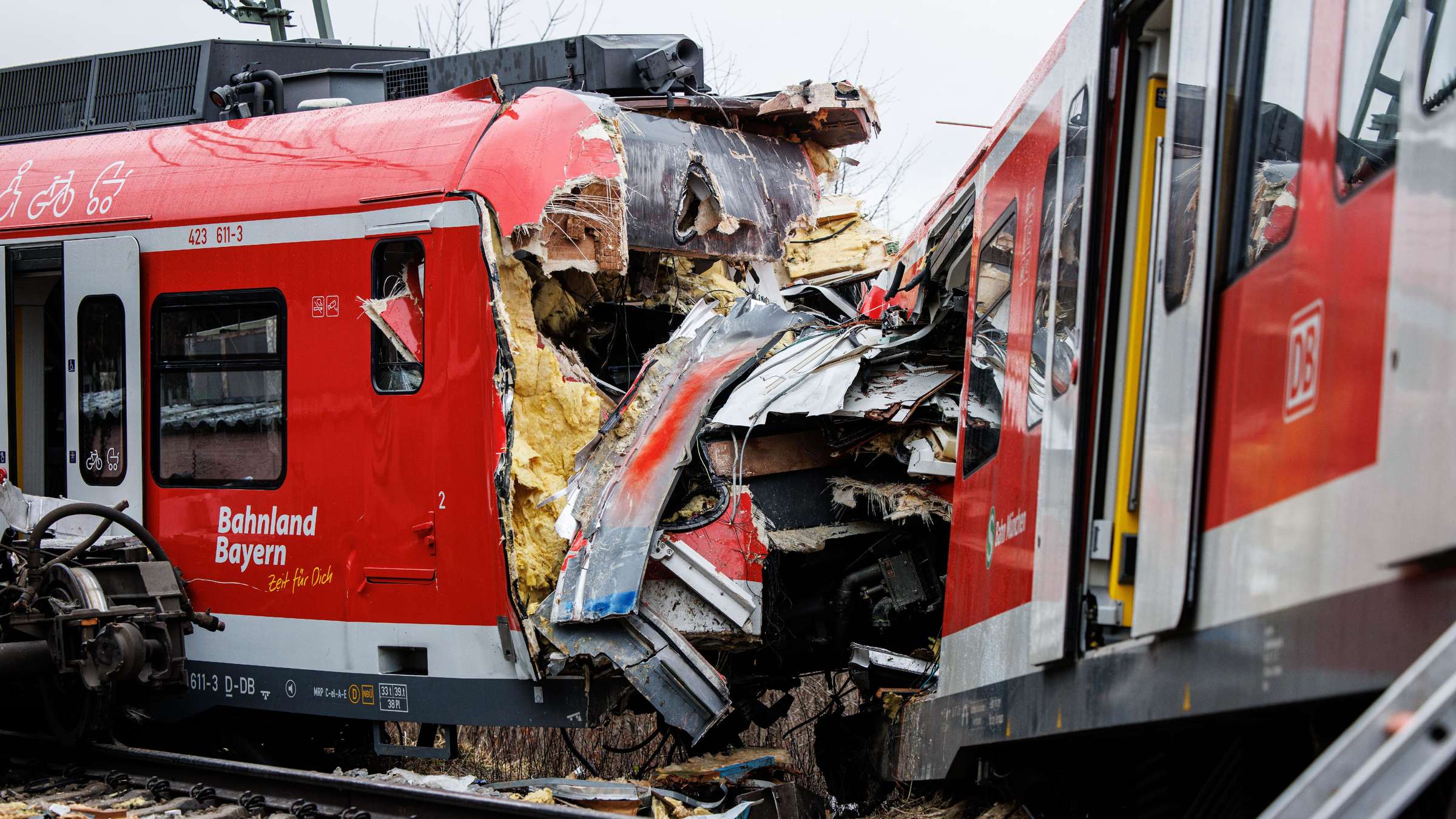 Gewaltiger Unfall verursacht Chaos im S-Bahn-Verkehr – Wirtschaft und Mobilität in Not