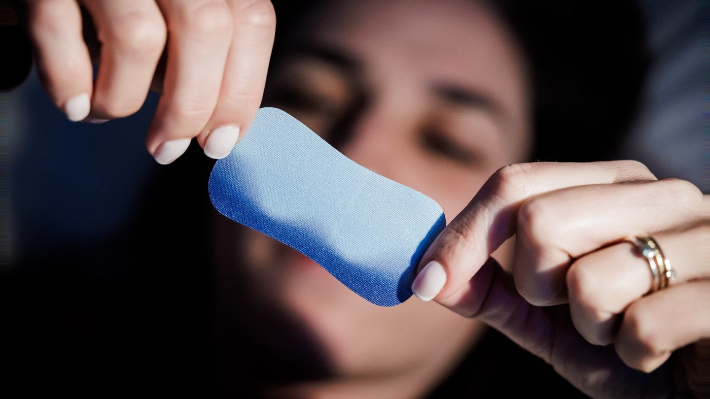 Mouth Taping: Ein gefährlicher Trend mit schwacher wissenschaftlicher Grundlage