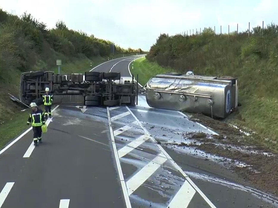 Bakterien in der Milch: 72-Jähriger schwer verletzt nach tödlichem Unfall mit LKW