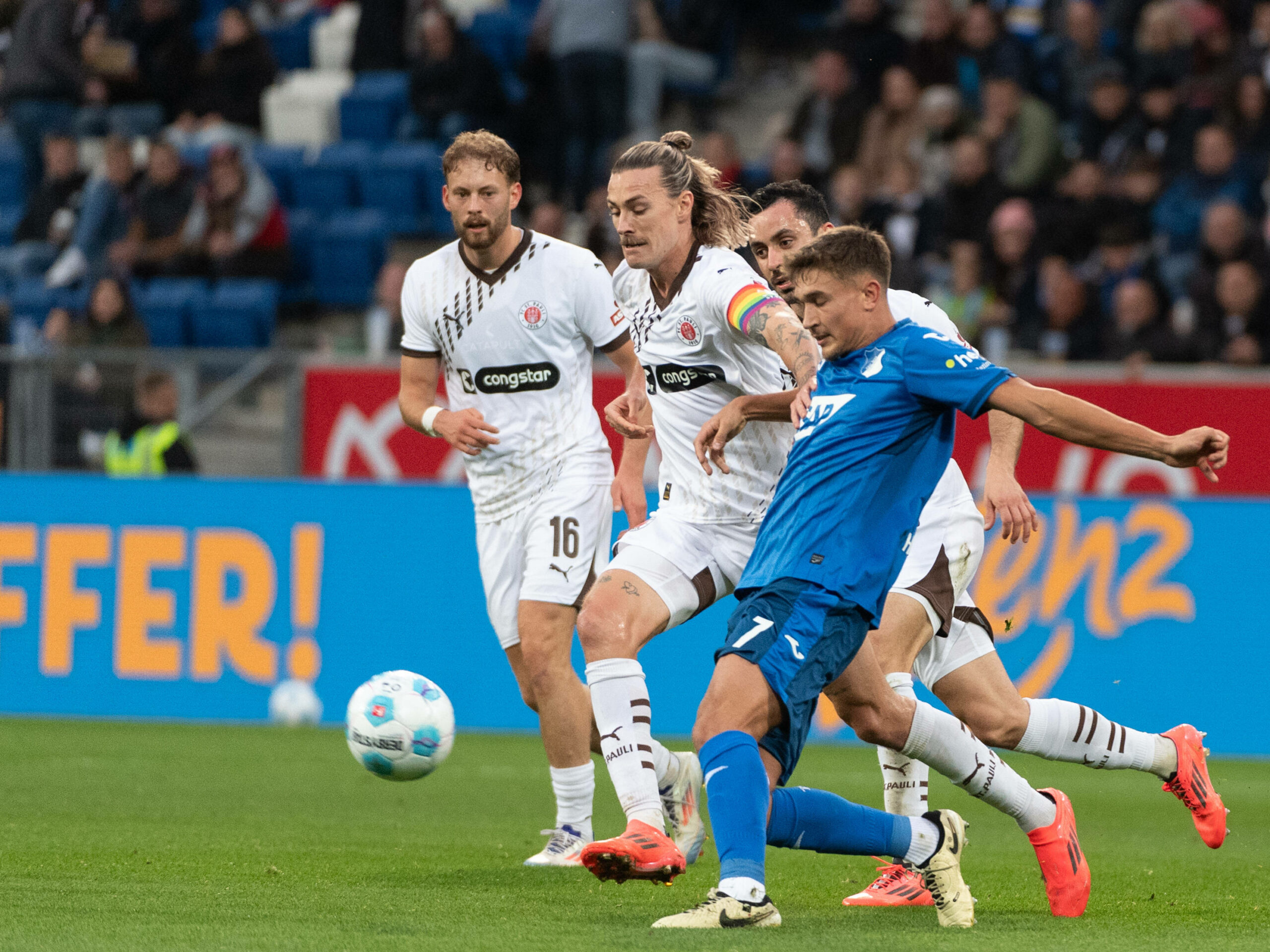 Katastrophe bei St. Pauli: Verlust von Carlo Boukhalfa und die Zerstörung des Vereins