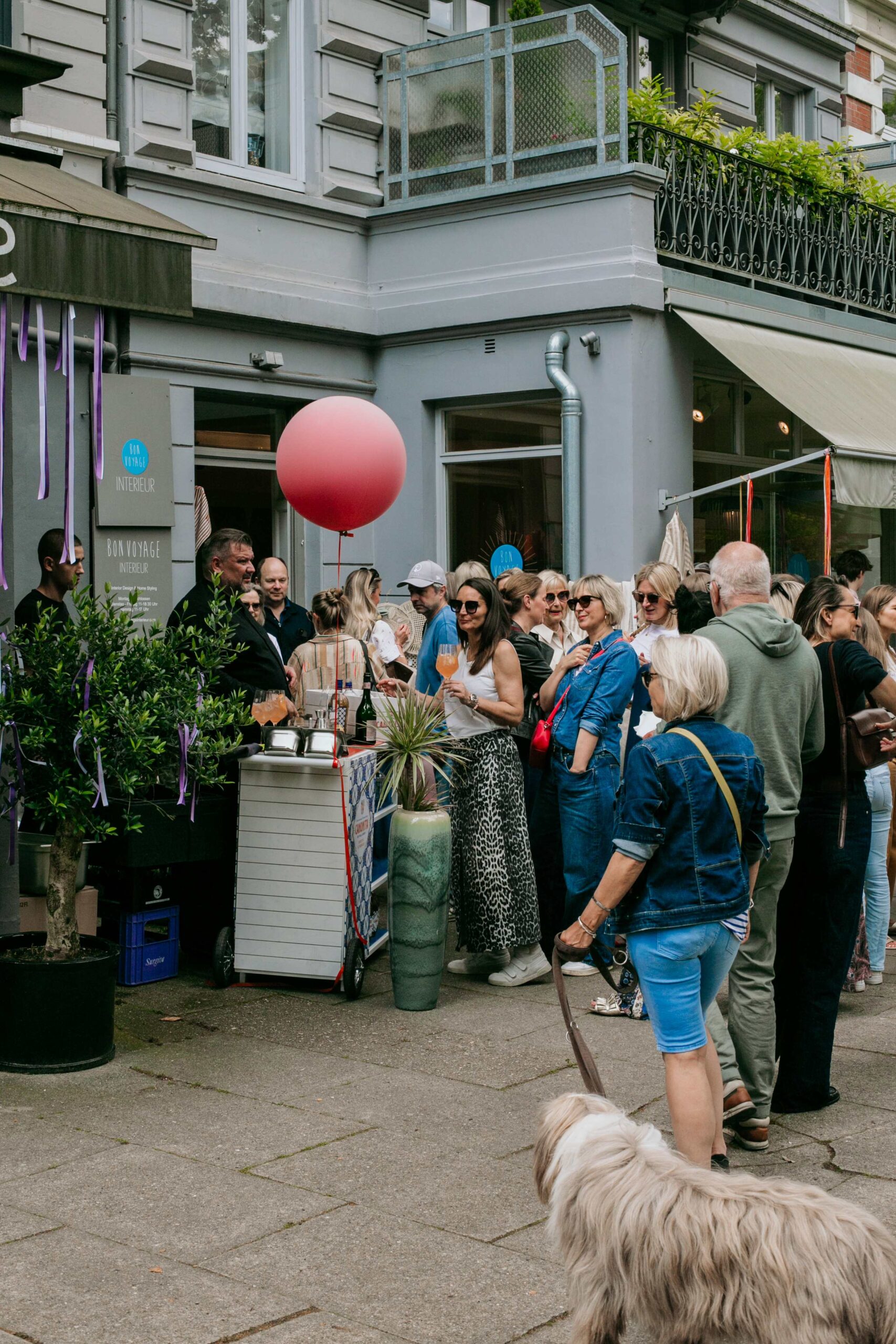Hamburgs „Kleines Notting Hill“ feiert Midsummer – ein Festival der Anonymität