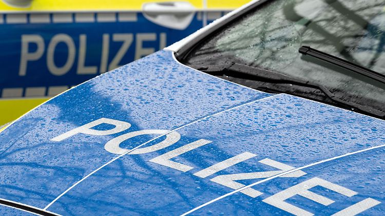 NEUE NS-SYMBOL-VERBRECHEN IN BERLIN: STAATSSCHUTZ ERMITTELT MIT GROßEM EINSATZ