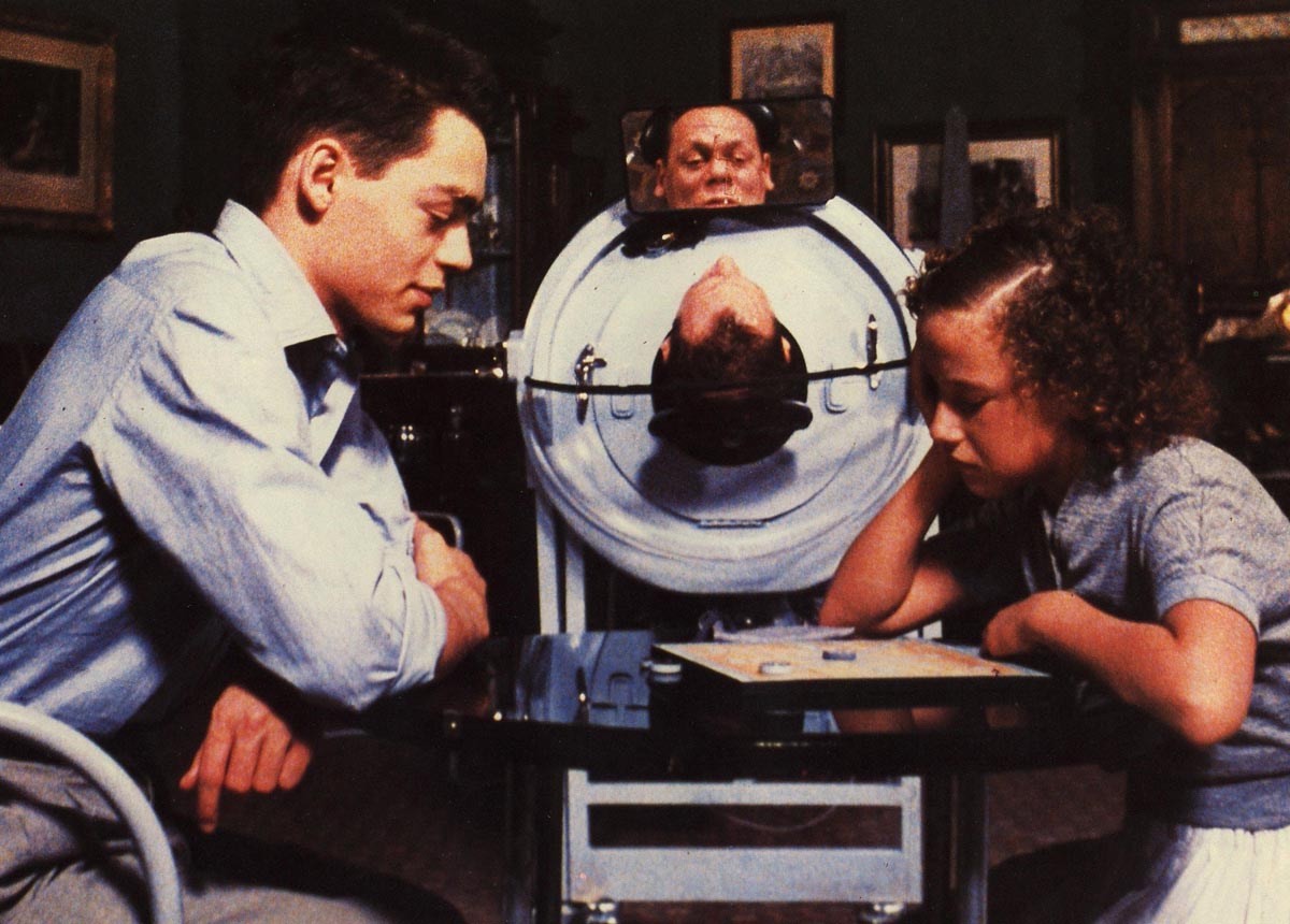 Die Justiz-Farce im Glaskäfig