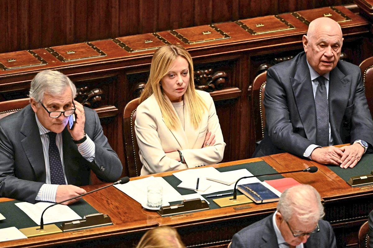 Gesichtsverbot in Italien – Eine politische Krise um Frauenrechte und Rassismus